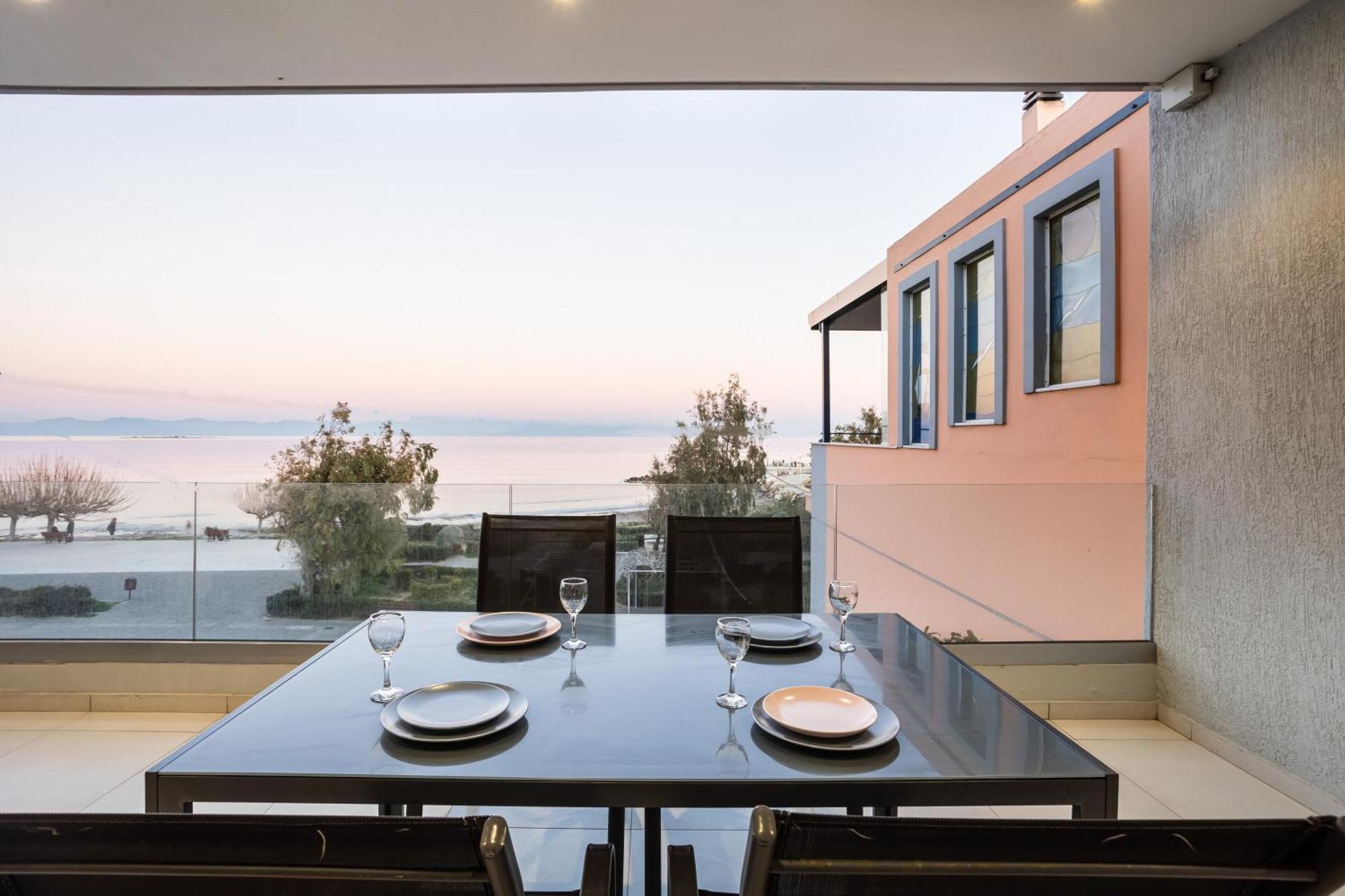 Beachfront Artemida Retreat - Peony Seabreeze Gem Exterior photo